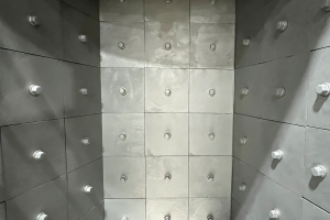 inside empire spinner hanger blast chamber
